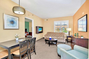 Two Queen Beds - Pool Hot Tub Close to Disney
